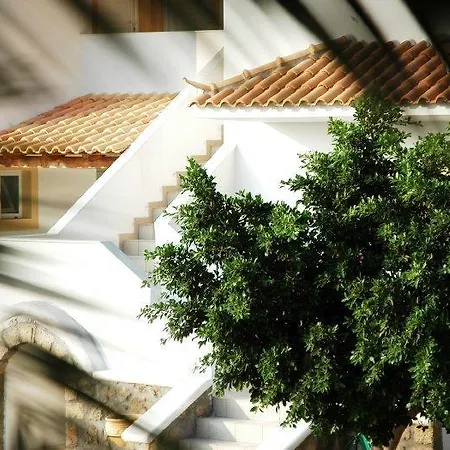 Maniati Guest house