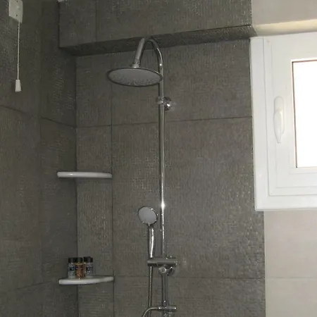 Maniati Guest house